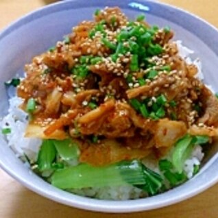 バター入り豚キムチ丼